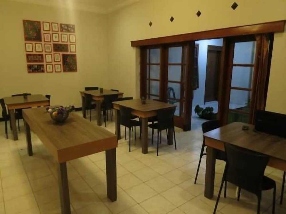 Hotel Elenor's Home at Eyckman, Bandung, photo
