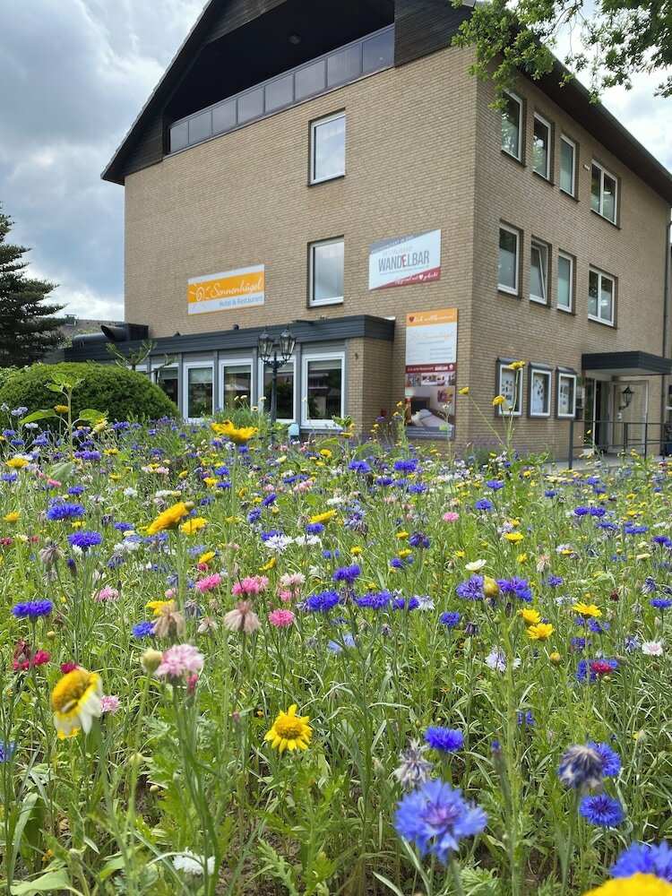 Фото Hotel Sonnenhügel