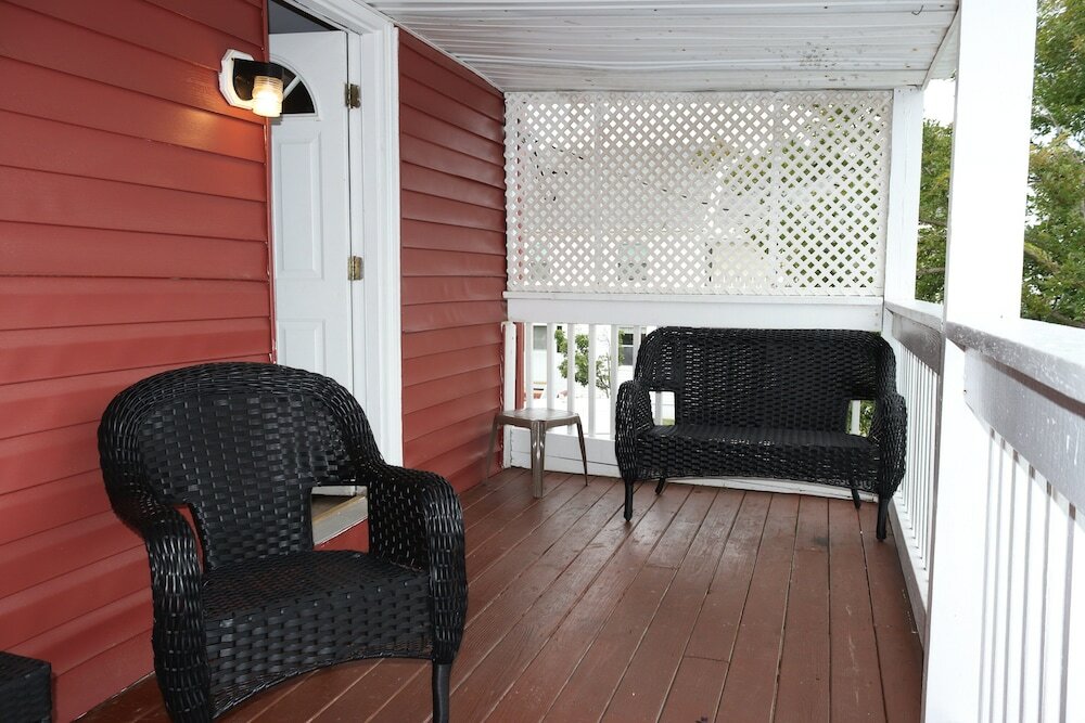 Фото The Burgundy Inn