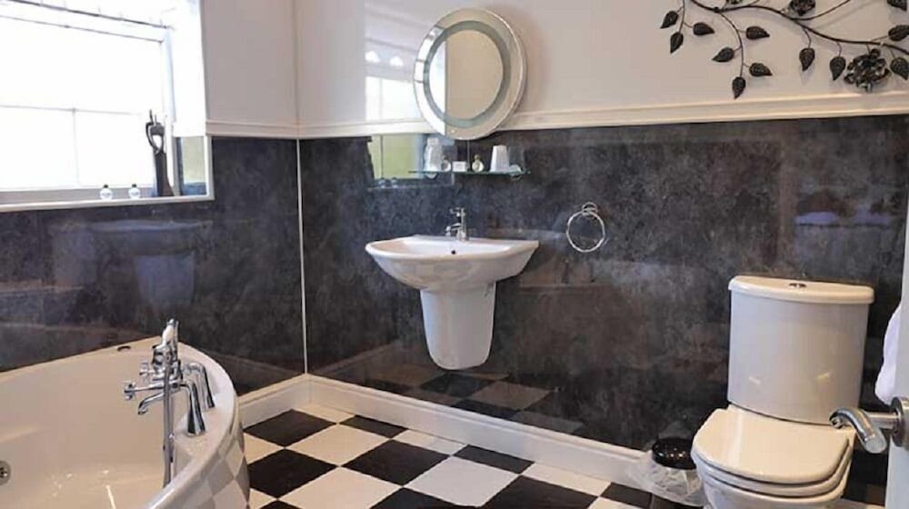 Фото The Baltic Inn