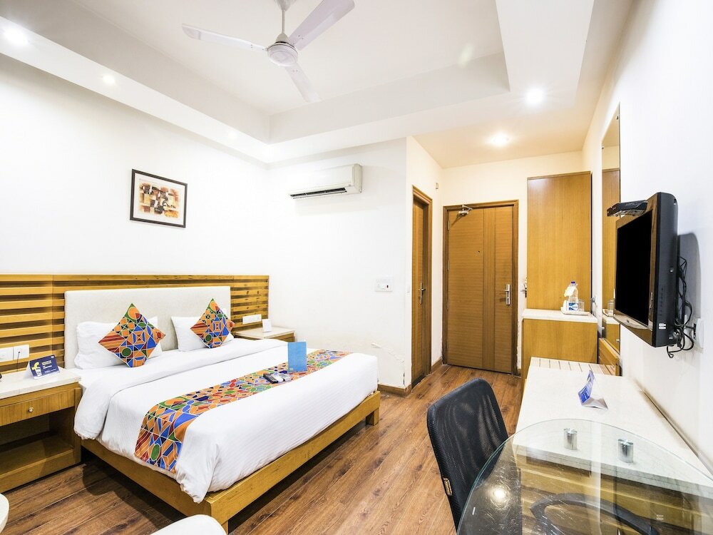 Фото FabHotel Grd Dlf Square