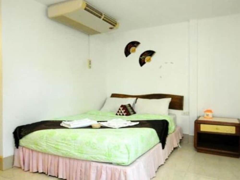 Фото Ruan Mai Sang Ngam Resort