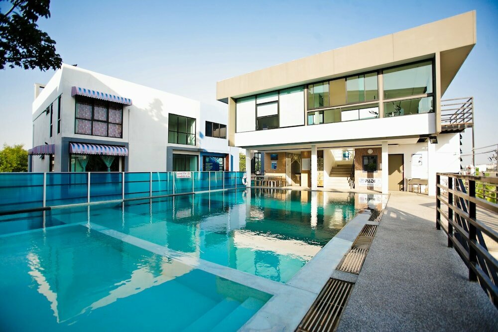 Hotel Fullrich Residence, Bangkok, photo