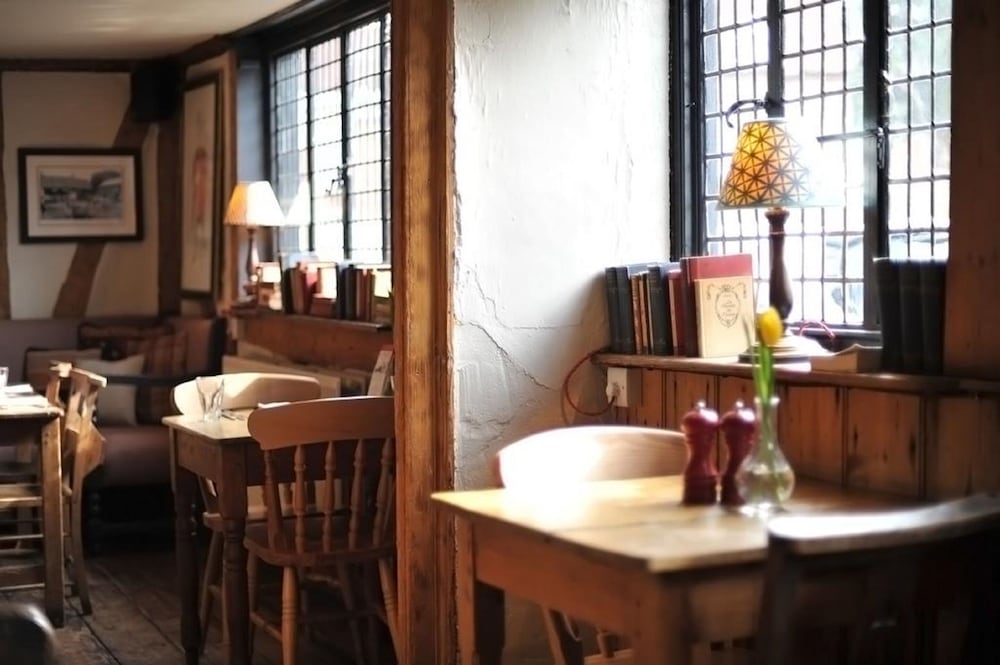 Фото Bel & The Dragon Cookham