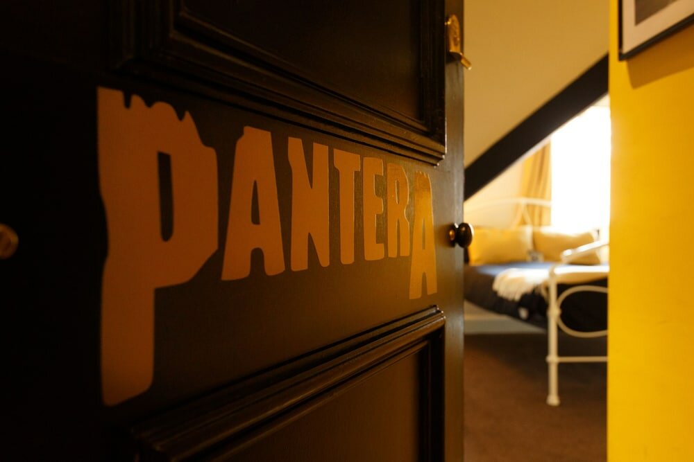 Фото The Saddle Inn