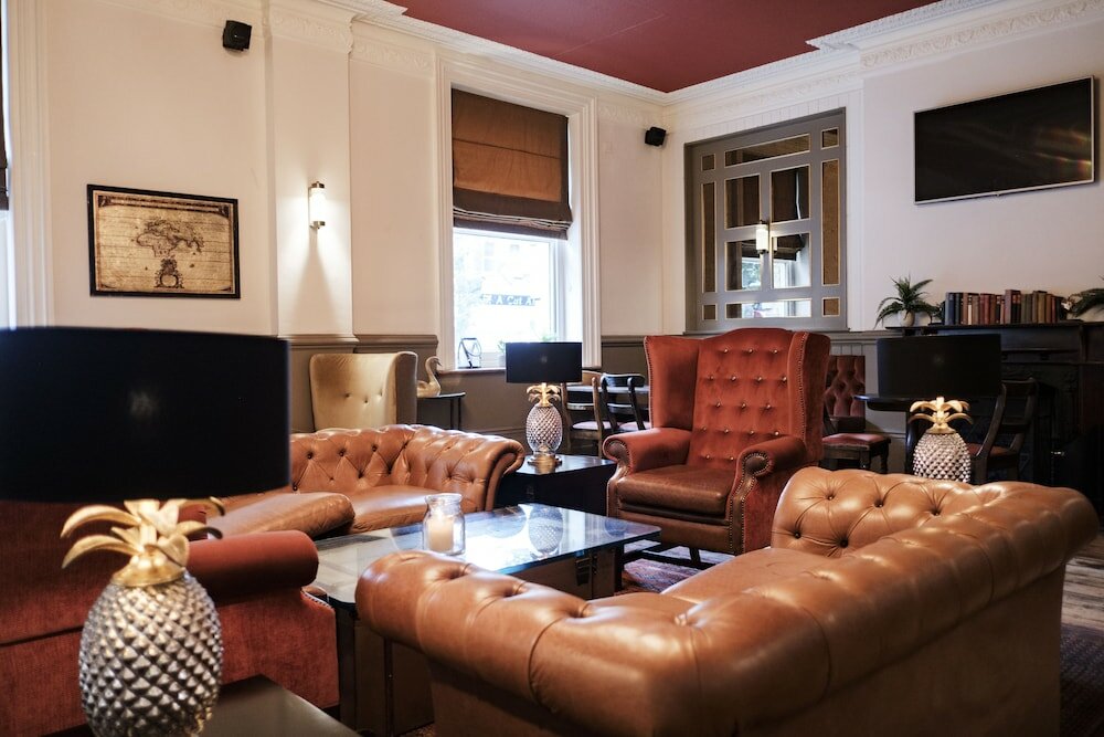 Фото The Drayton Court Hotel