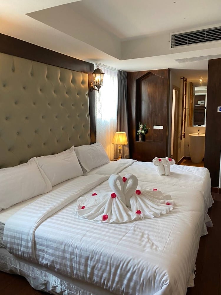 Фото Athena Hotel Bangkok