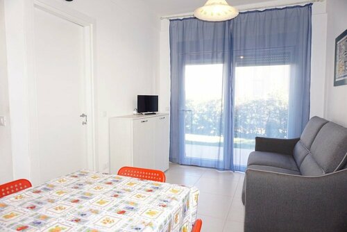 Апартаменты Fantastic Apartment With Private Garden - Relaxing Holidays Near the Beach