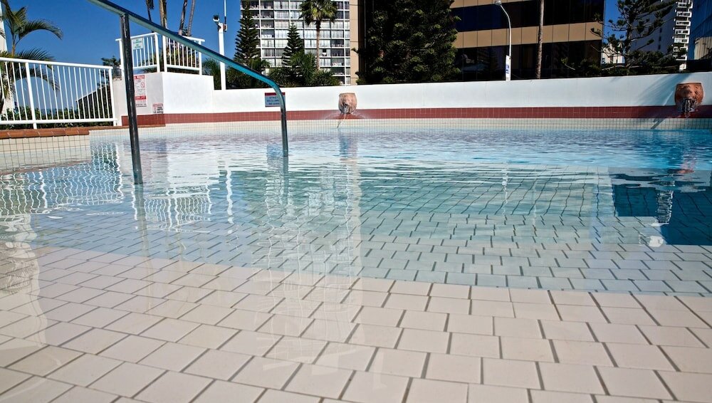 Фото Raffles Royale