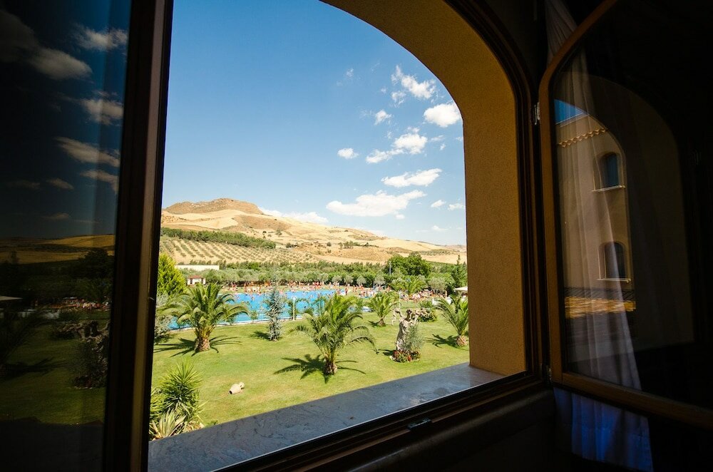 Фото Hotel Villa Giatra