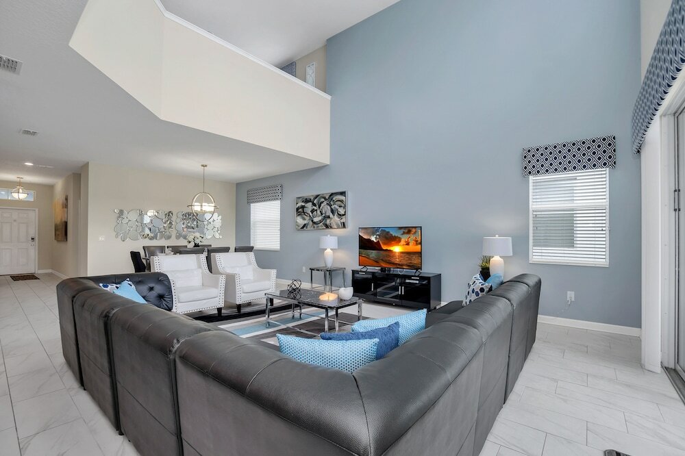 Фото Lakeview Home w Private Pool & Free Water Park!