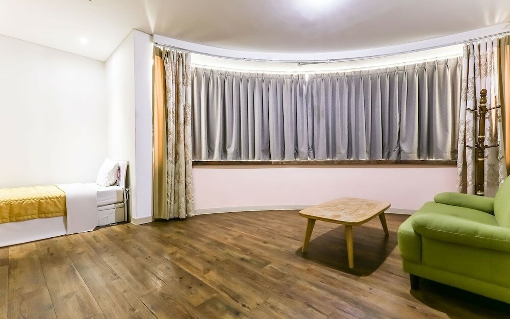 Фото Cheonan Seven