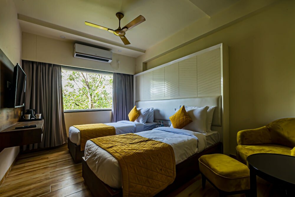 Фото отеля 2