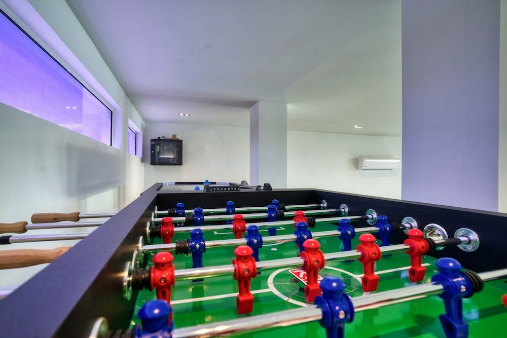 Фото Grand Modern Villa 6-bedroom! Brand New! Heated Jacuzzi!