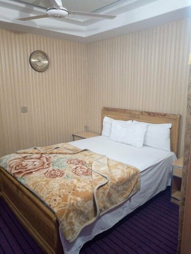 Гостиница Hotel Sky Touch в Абботтабаде