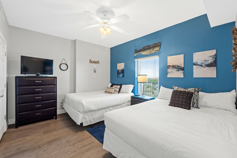 Фото Tropic Winds by Book That Condo