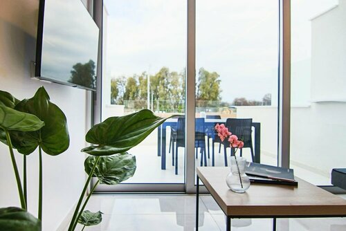 Гостиница Phaedrus Living: Seaside Luxury Flat Harbour 109 в Пафосе