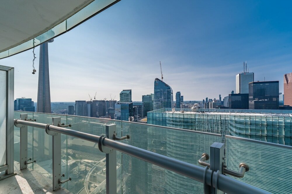 Фото The Bay Suites - Entertainment Dist