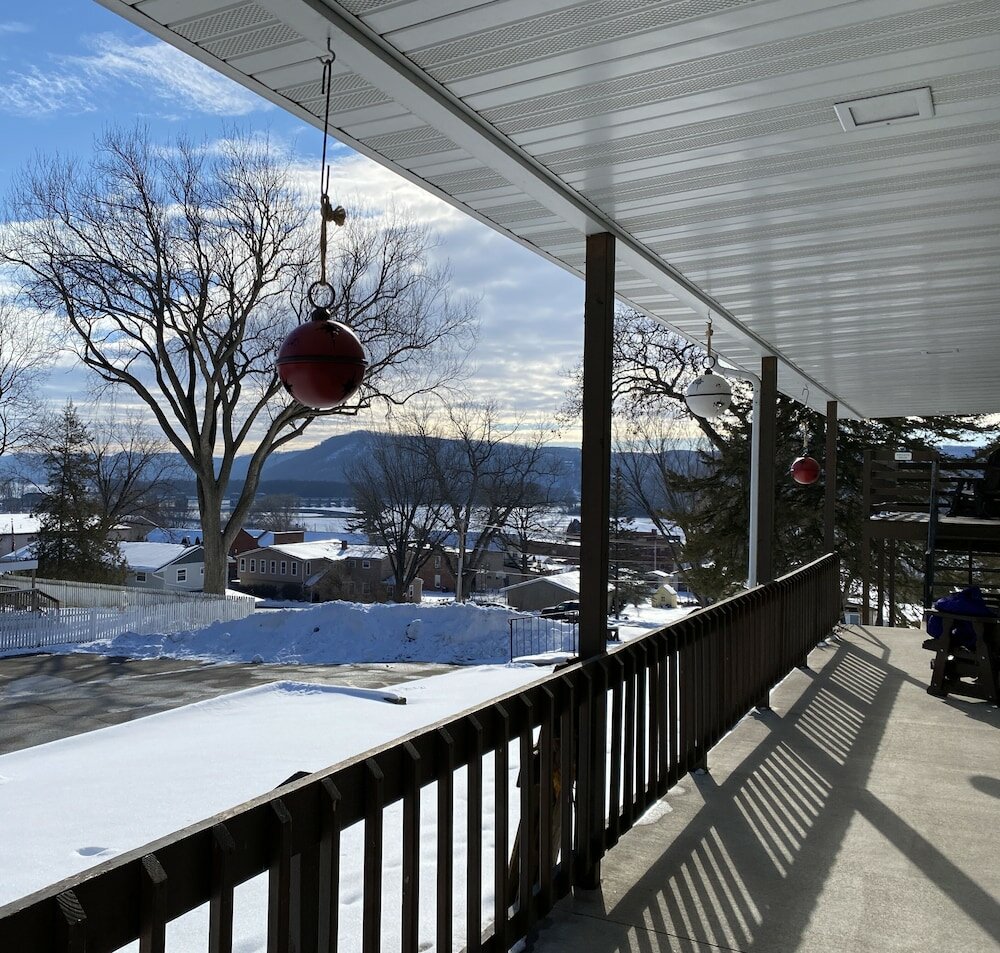 Фото Little Bluff Inn