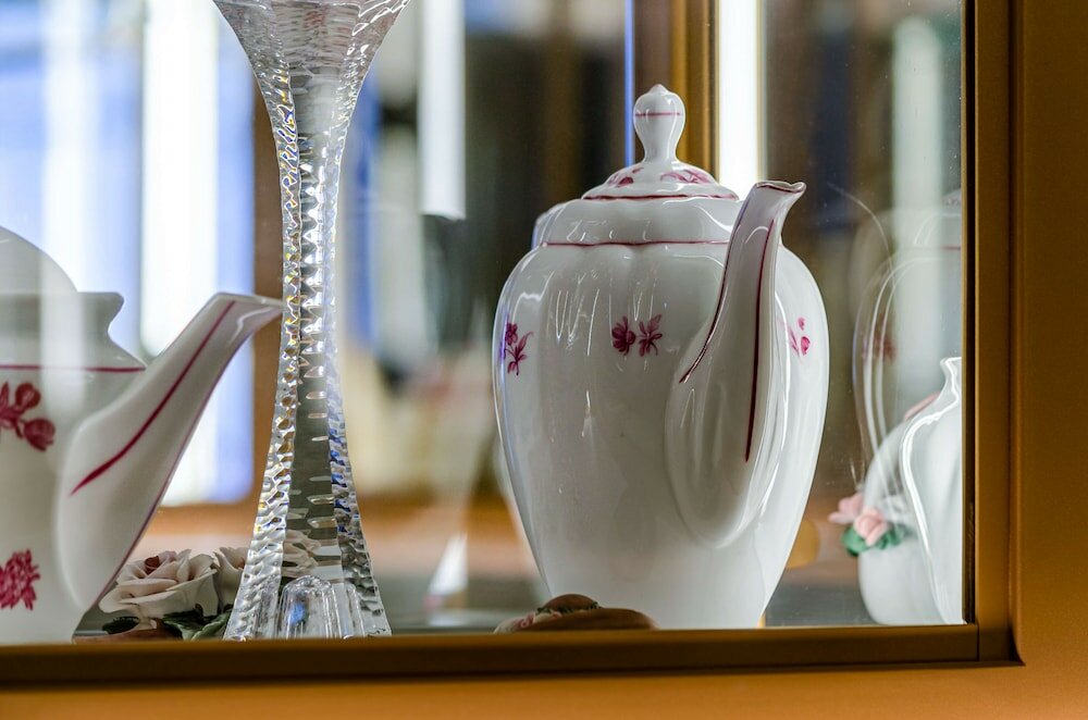 Фото The Emerald House Lisbon Curio Collection by Hilton