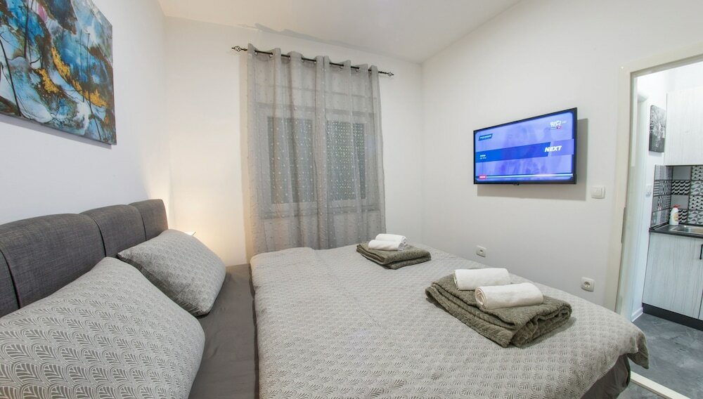 Фото Cozy apartment in Old Town with parking