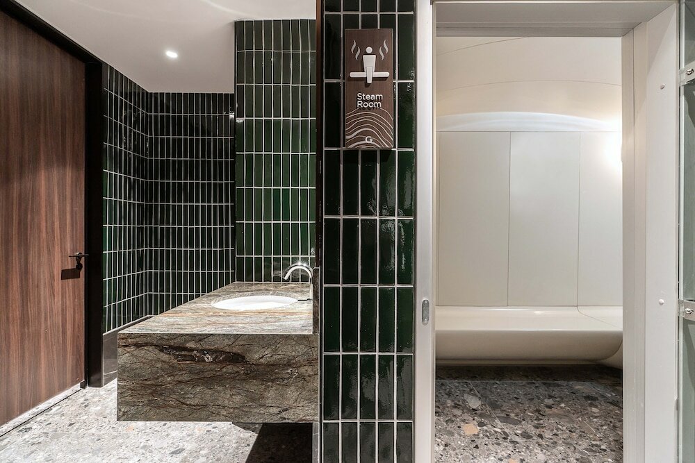 Фото Gardina Asoke Hotel & Residence