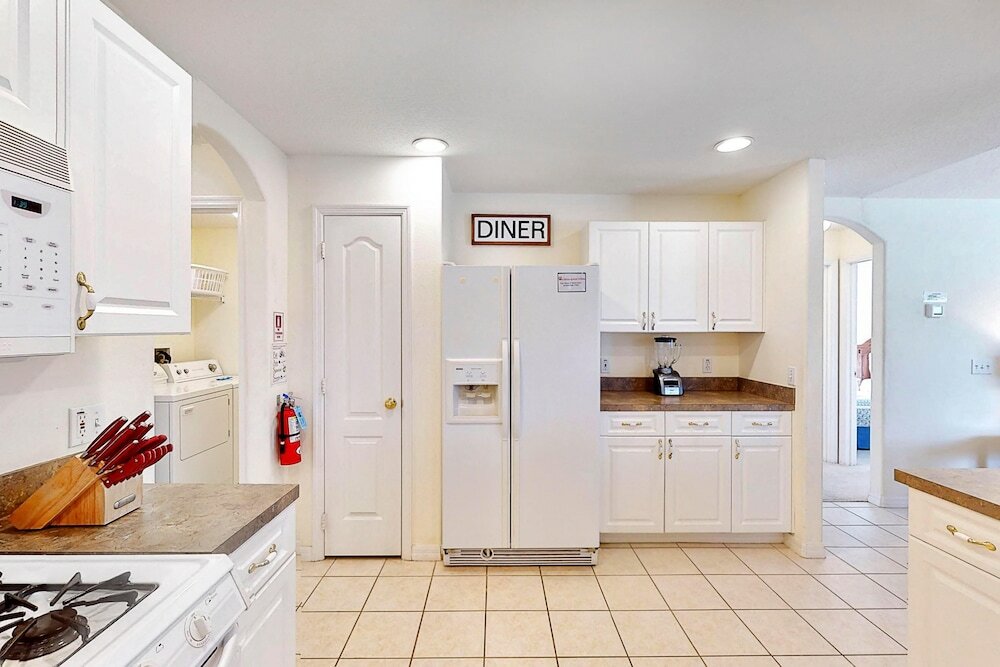 Фото Peter and Gillian's Tuscan Ridge Vacation Home