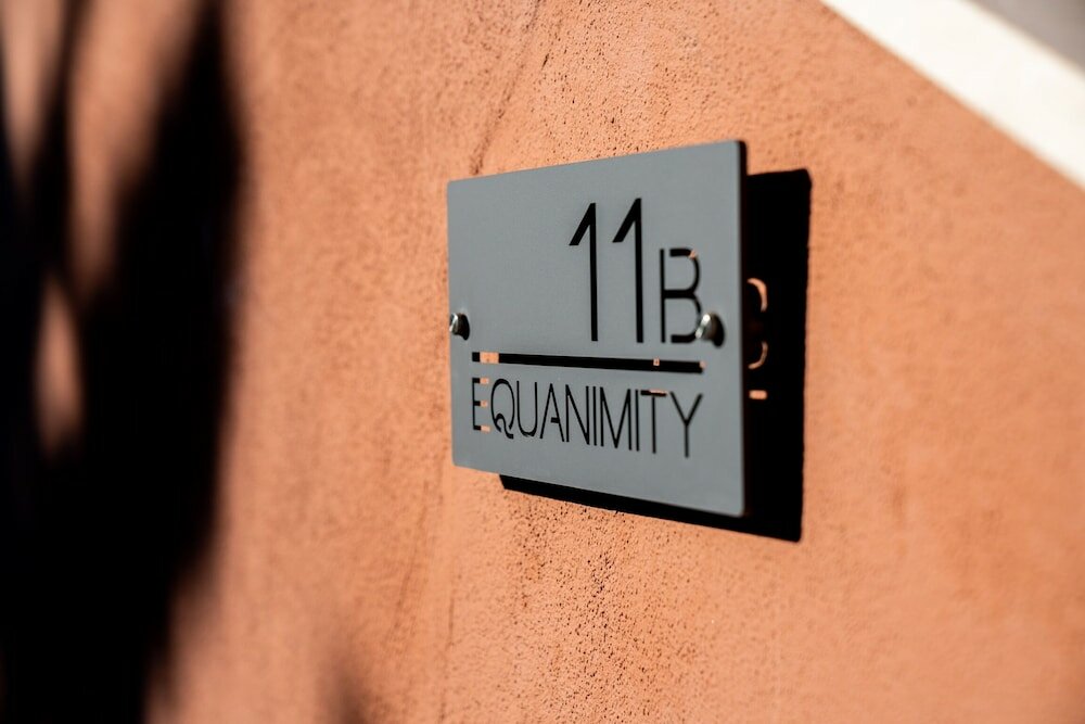 Фото Luxury Apartment Eqanimity