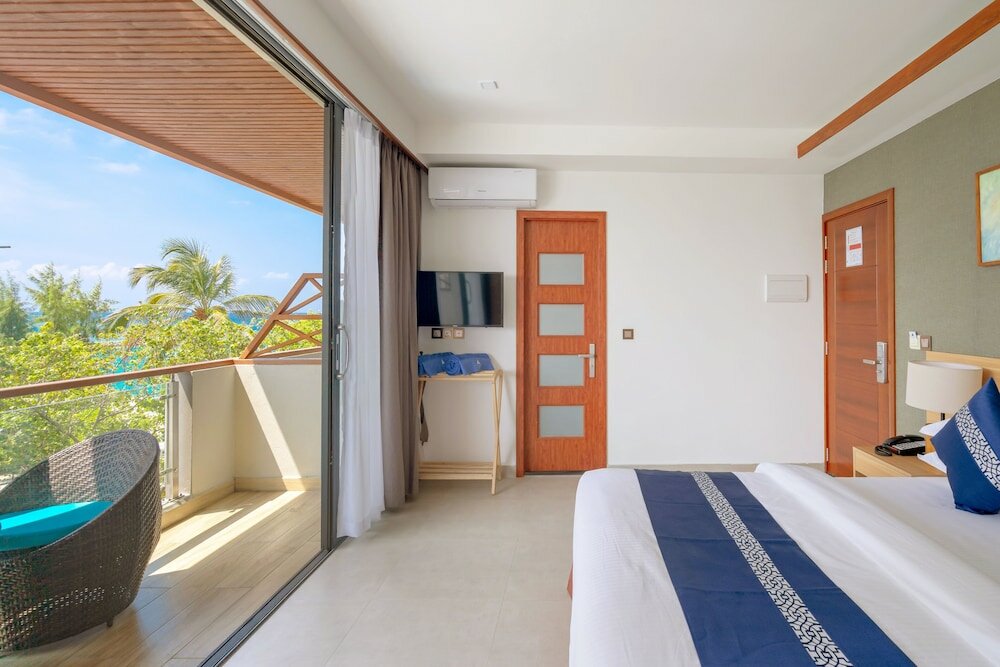 Фото Ayala Oceanview