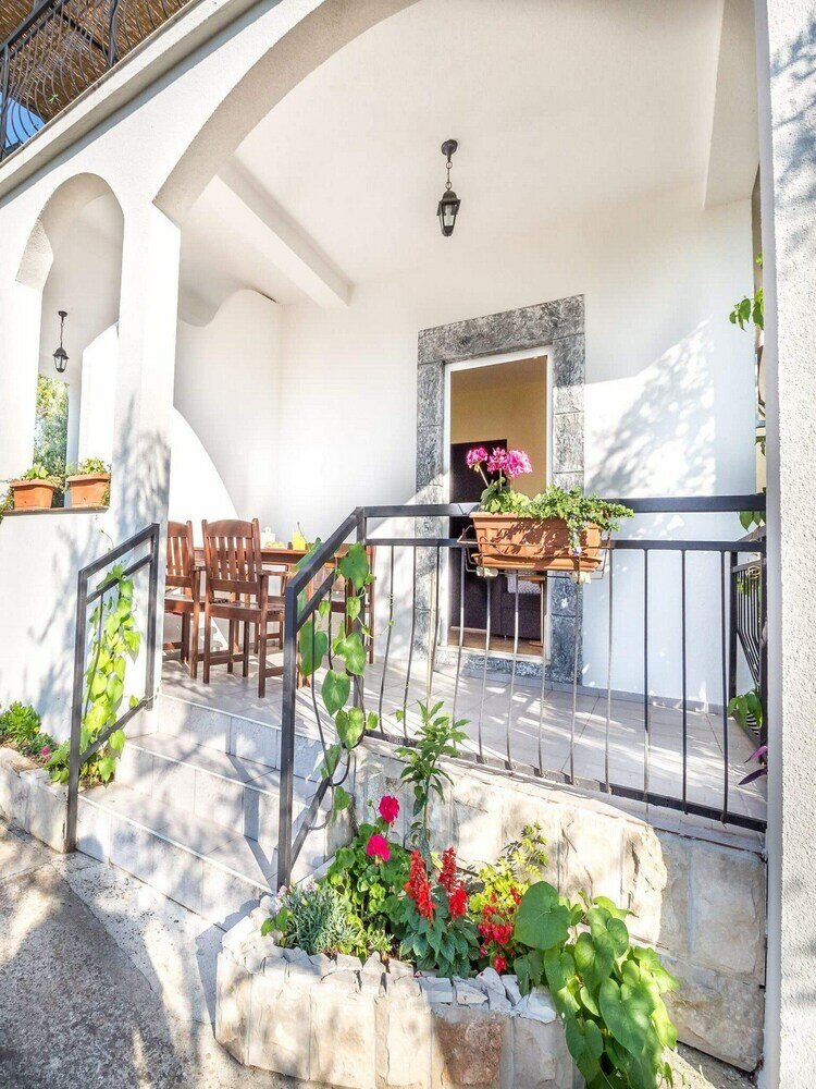 Фото Apartments Vlahušić