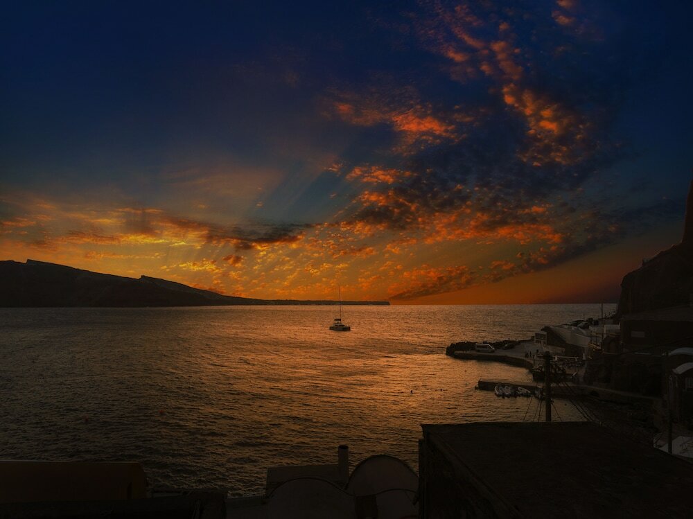 Фото Secret Gem Suites