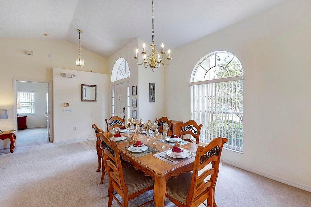 Фото Peter and Gillian's Tuscan Ridge Vacation Home