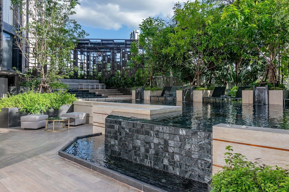 Фото Gardina Asoke Hotel & Residence