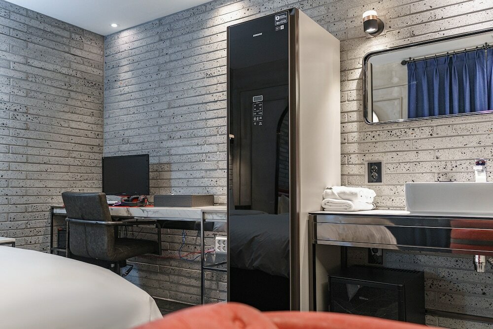 Фото Brown-Dot Hotel Geomdan