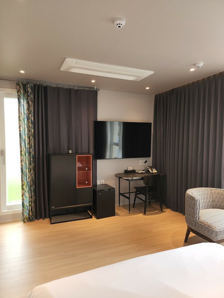 Фото Jinhae InterCity Hotel