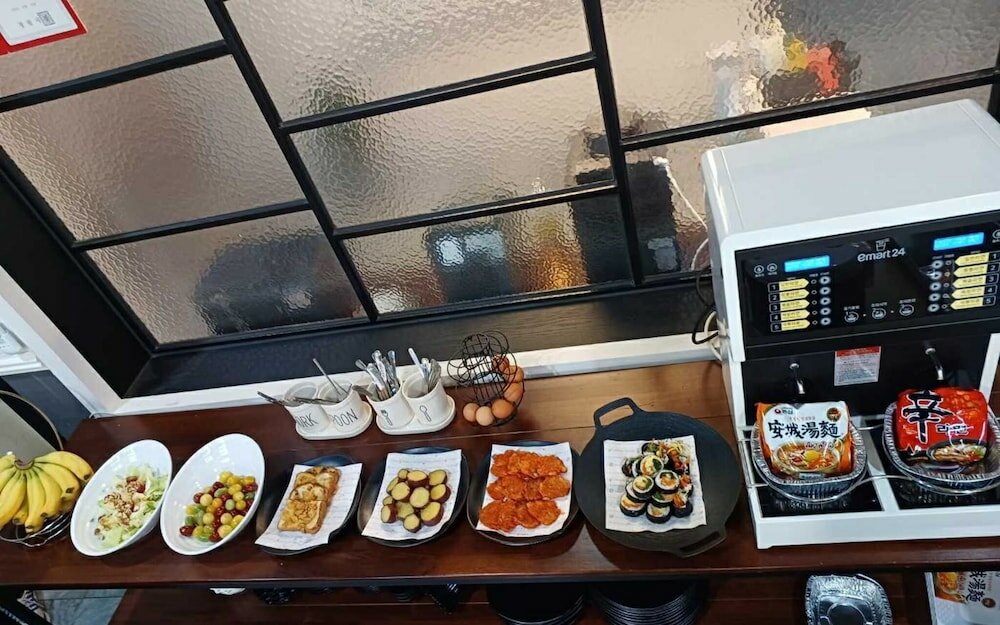 Фото Changwon Sangnam-dong Hotel The Way