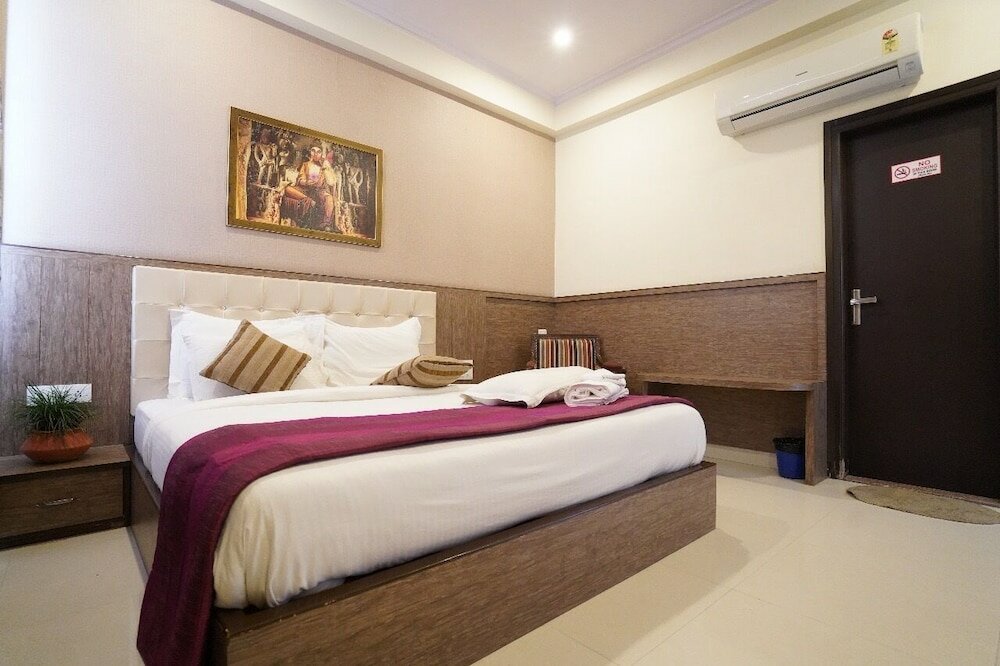 Фото Hotel The Omaira