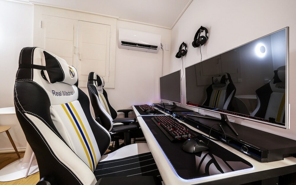 Фото Suwon City Hall Station Tumi