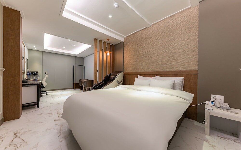 Фото Daejeon Yongjeon Momo