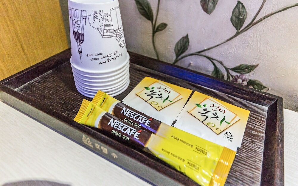 Фото Suwon City Hall Station Rose