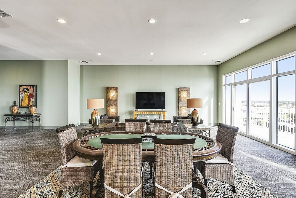 Фото Emerald 707