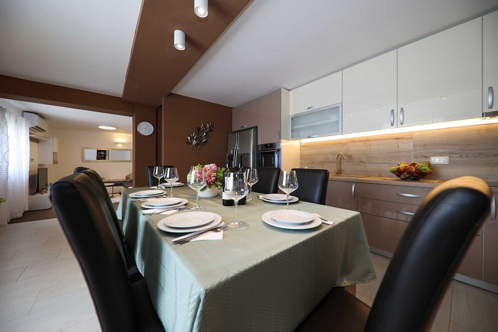 Фото Villa Skaramuca Village