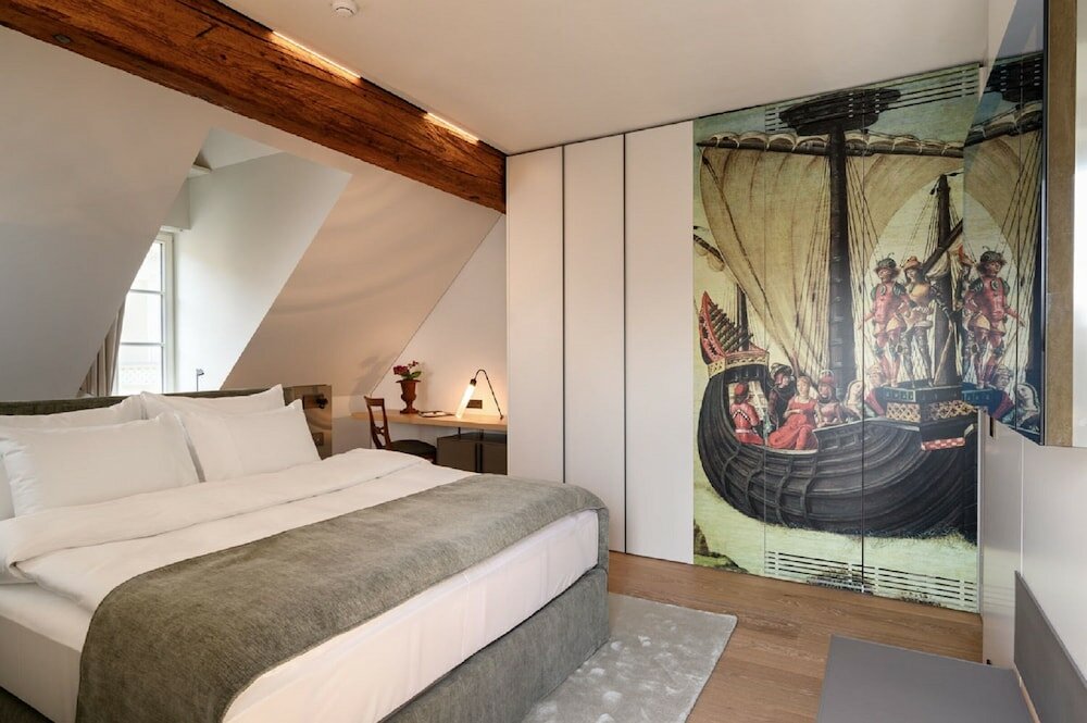 Фото Zlata Ladjica Boutique Hotel