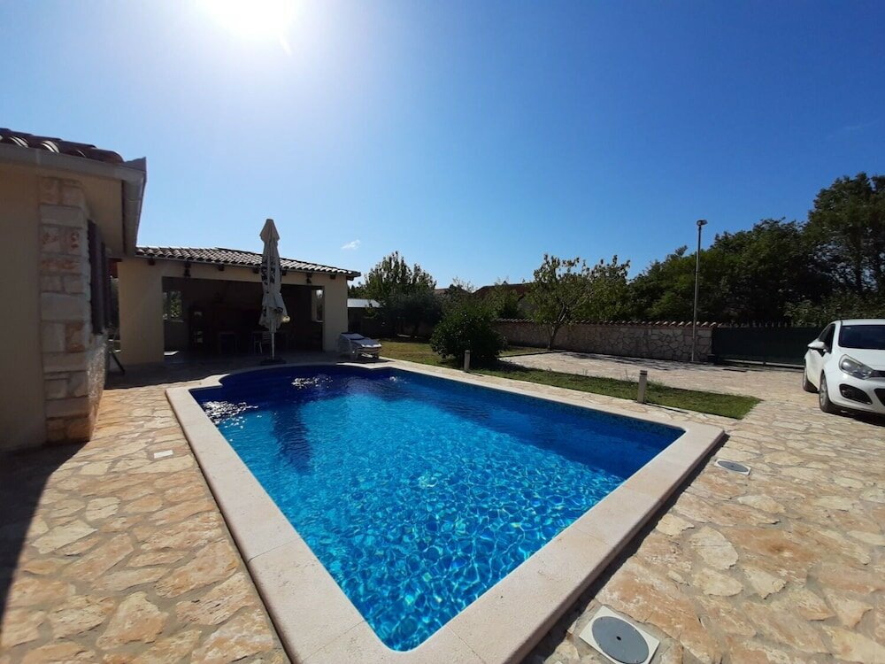 Фото Mary - With Pool - H