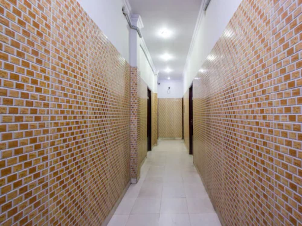 Фото Goroomgo Revoli Amritsar