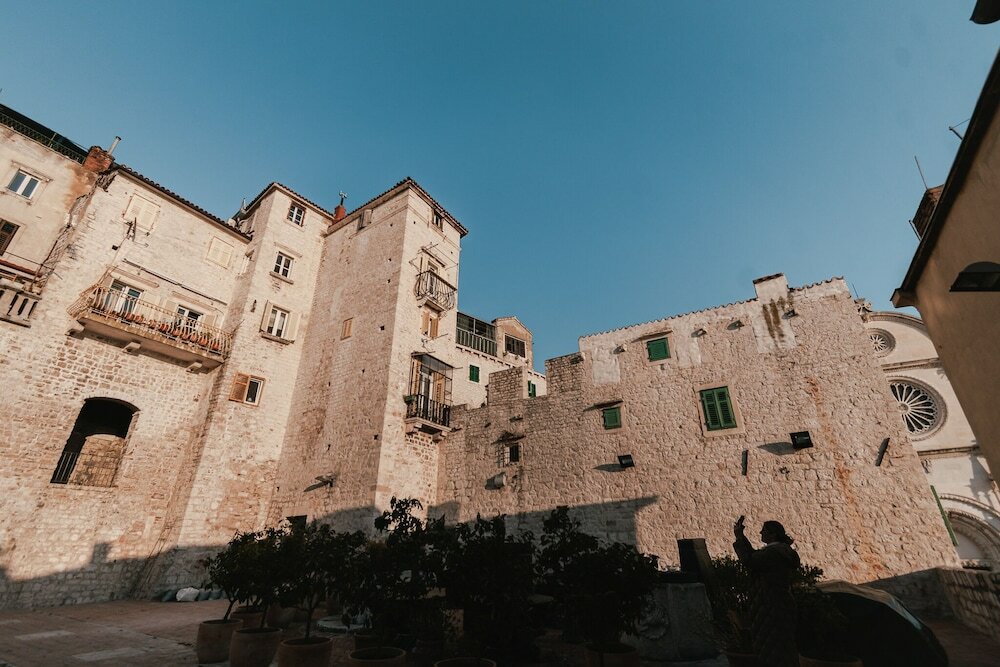 Фото Arya apartment