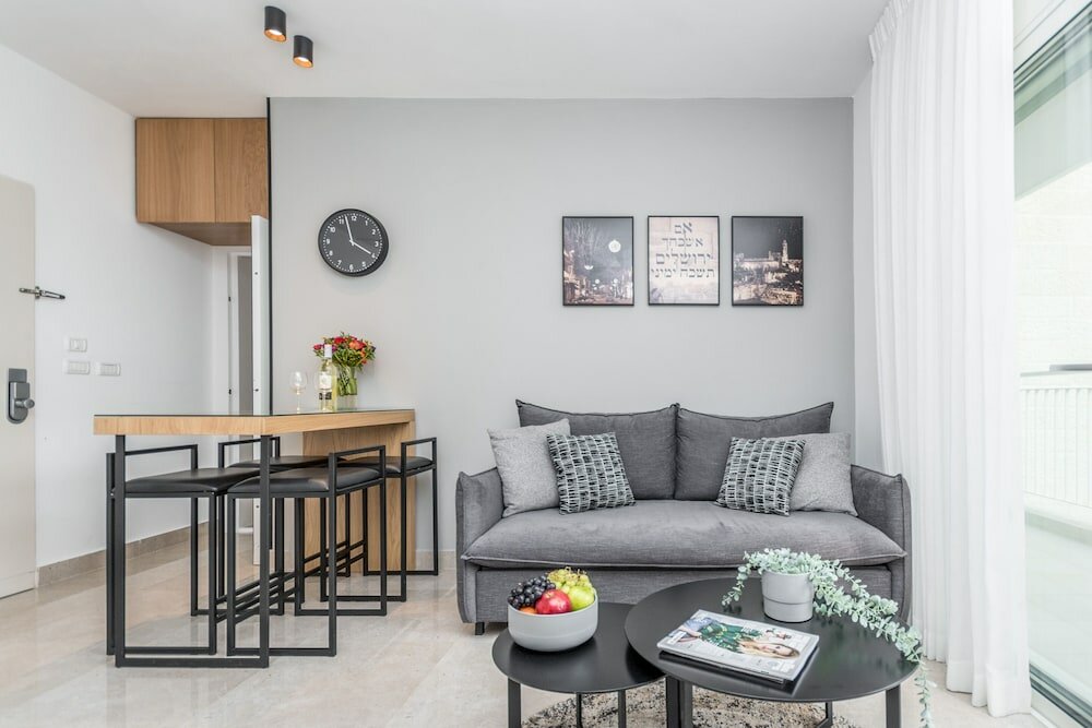 Фото Charming One bedroom with balcony