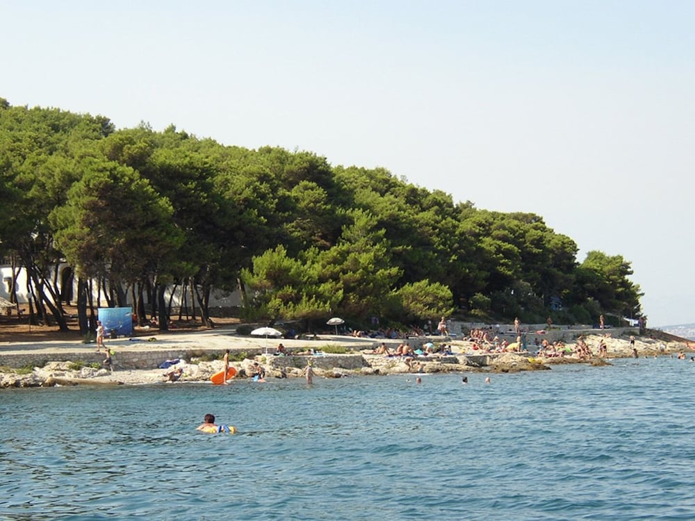 Фото Srećko - Close to Center With Terrace - A1