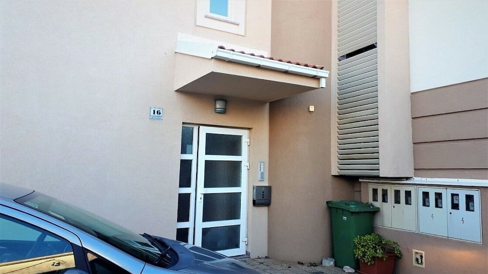 Фото Lily apartment