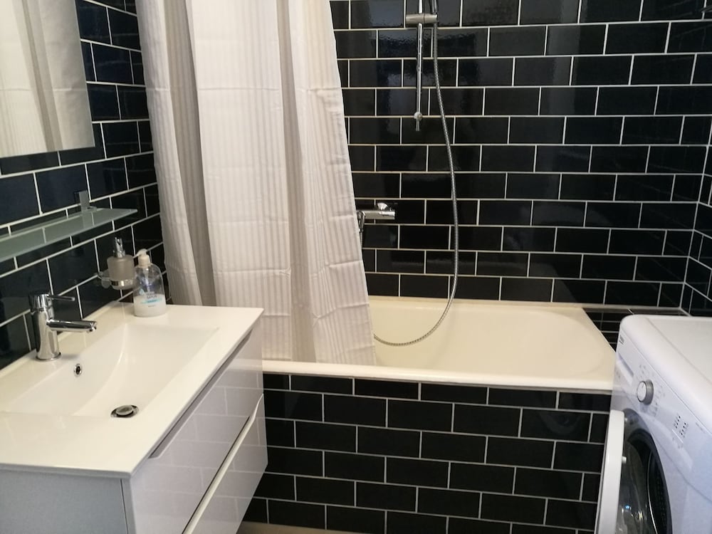 Фото Ton - 200m From the sea - A2